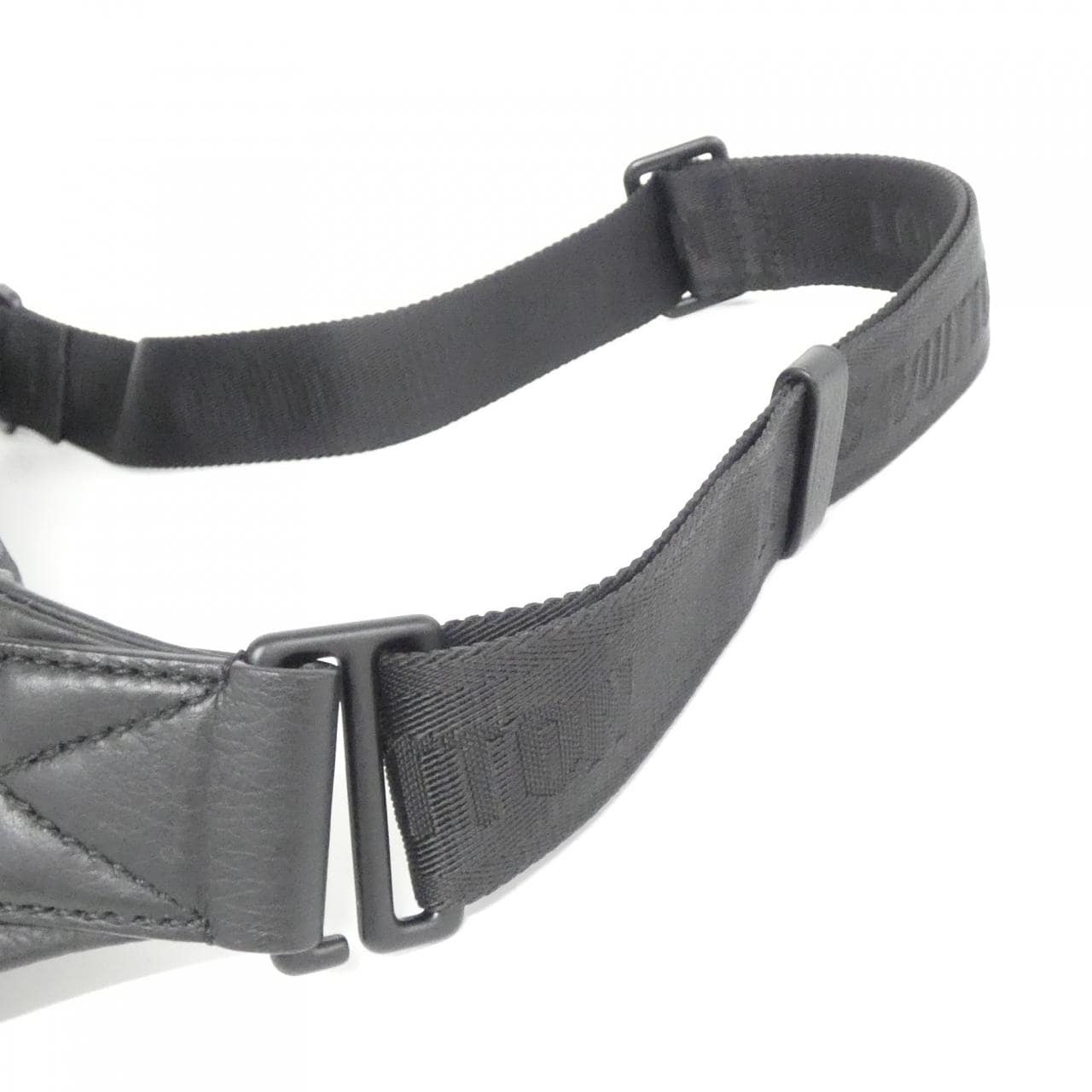 ルイヴィトン モノグラム シャドウ ラッシュ バムバッグ M47058 ショルダーバッグ