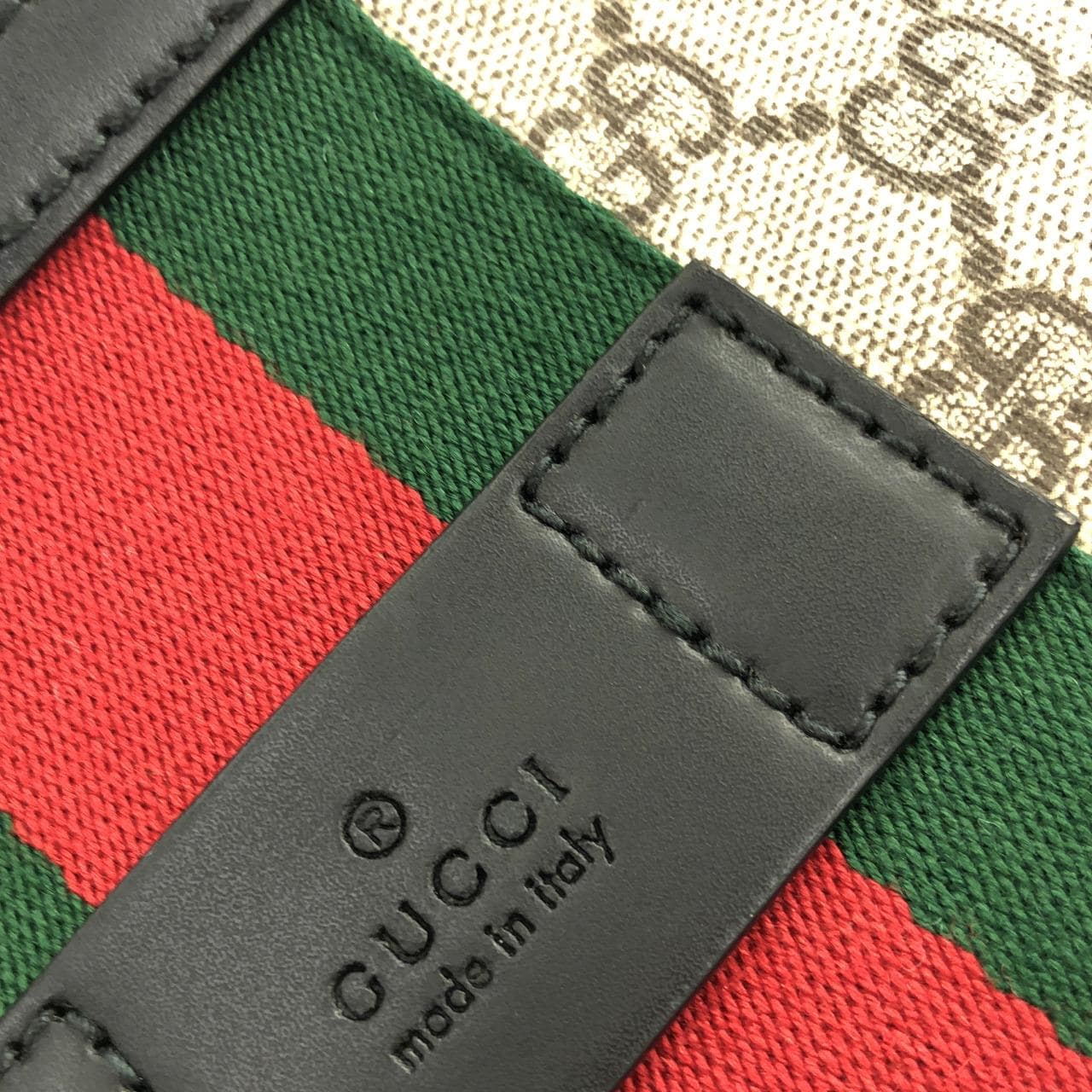 グッチ 523335 96I6N ショルダーバッグ