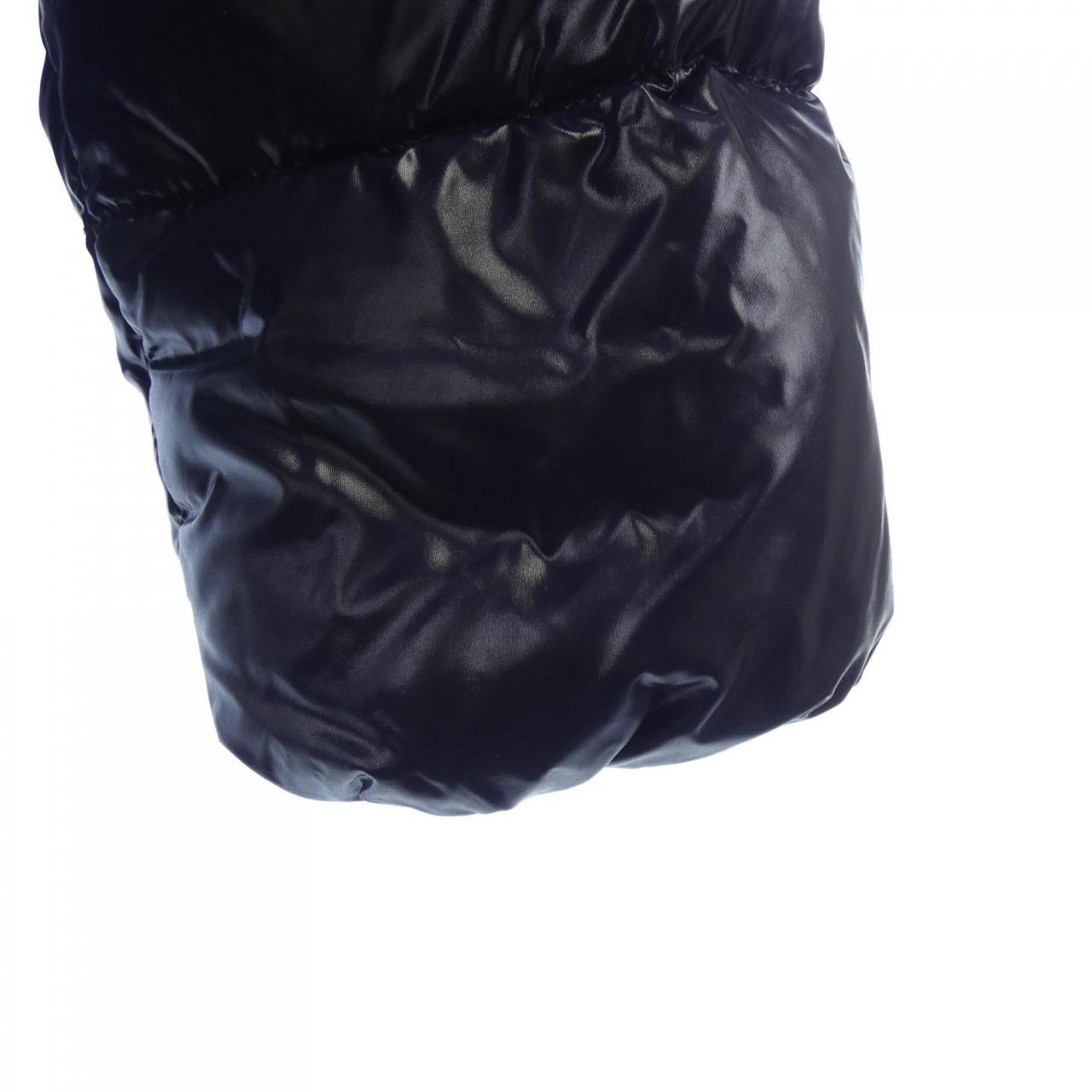 デュベティカ DUVETICA ダウンジャケット