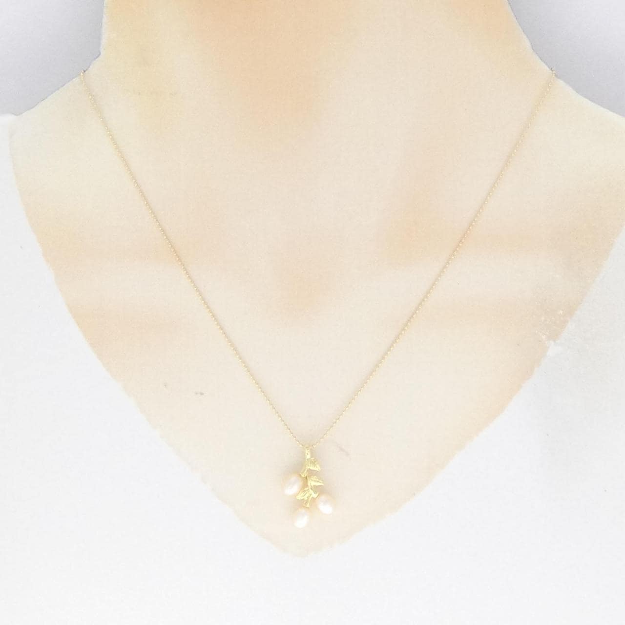K18YG freshwater pearl necklace