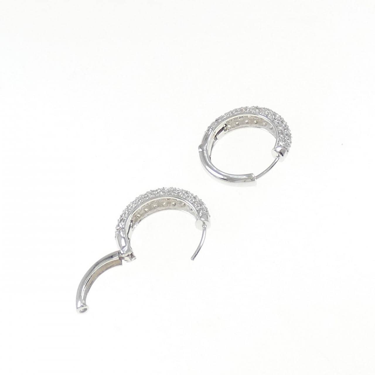 K18WG pave Diamond earrings 2.12CT