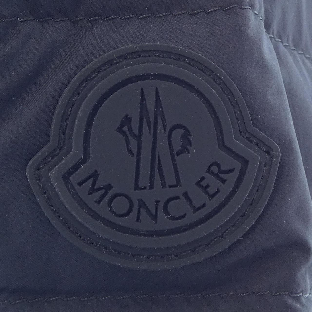 モンクレール MONCLER ダウンジャケット