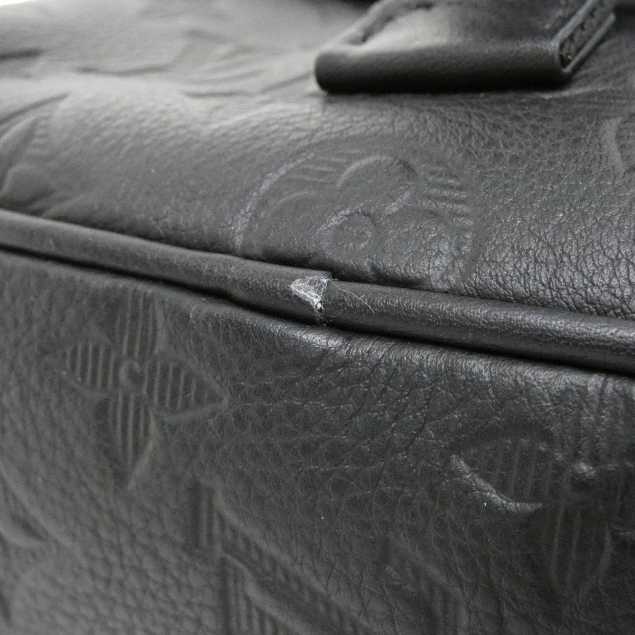 ルイヴィトン モノグラム シャドウ ゲットアウェイ メッセンジャー M12516 ショルダーバッグ