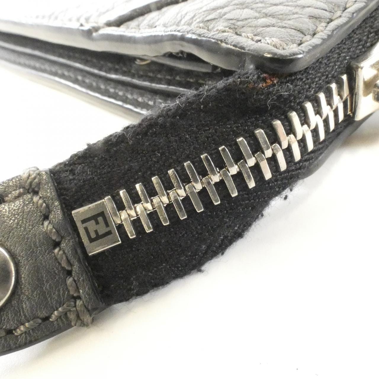 フェンディ 7VA350 A4BH バッグ