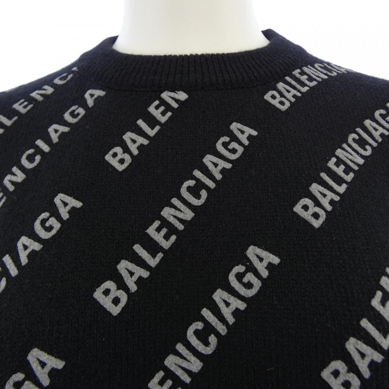 バレンシアガ BALENCIAGA WARDROBE 702959 T4127 ニット