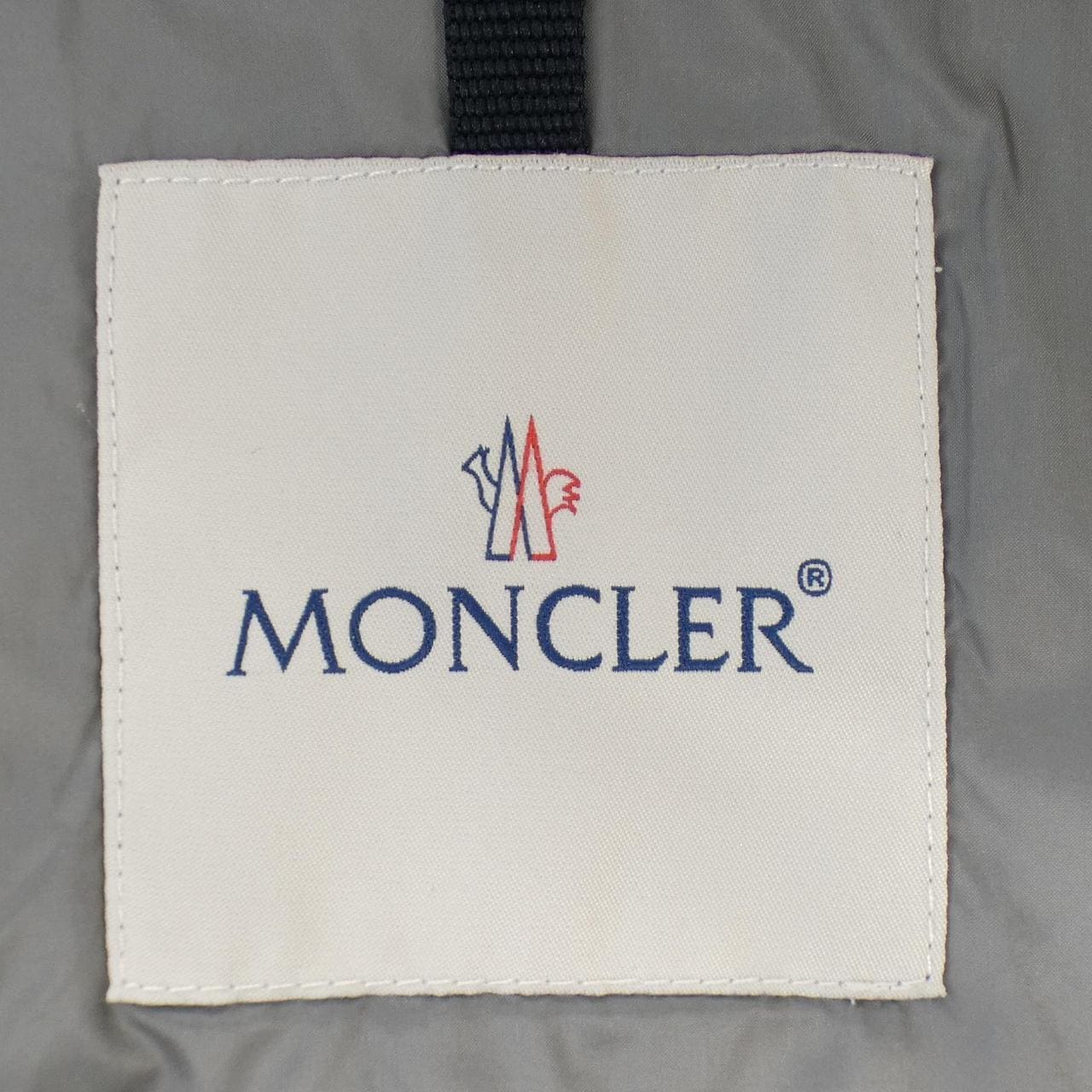 モンクレール MONCLER ダウンジャケット