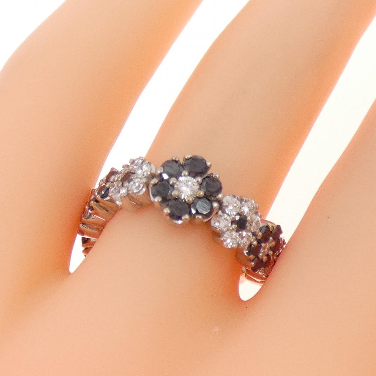 K18WG花朵鑽石戒指1.15CT