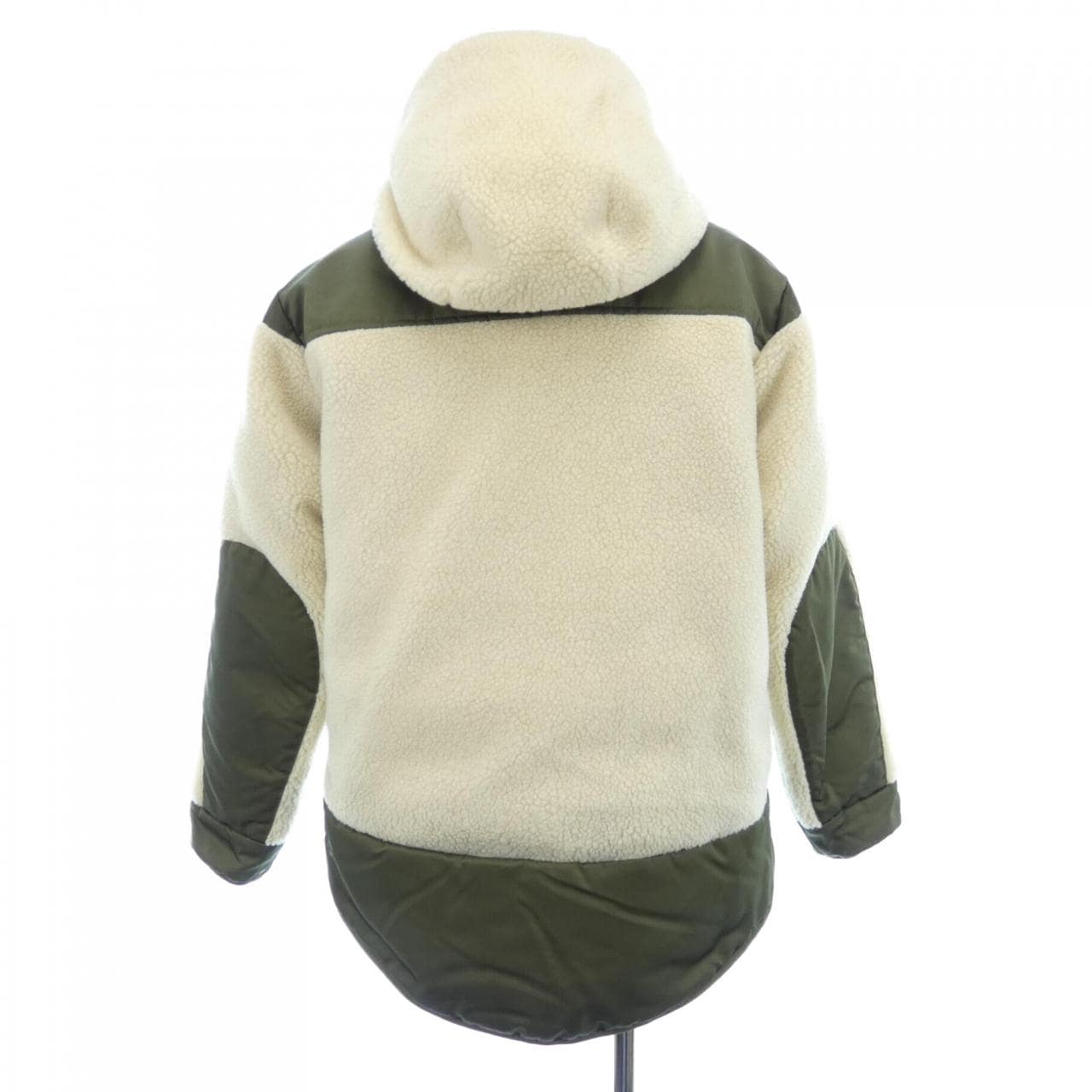 モンクレール MONCLER ダウンジャケット