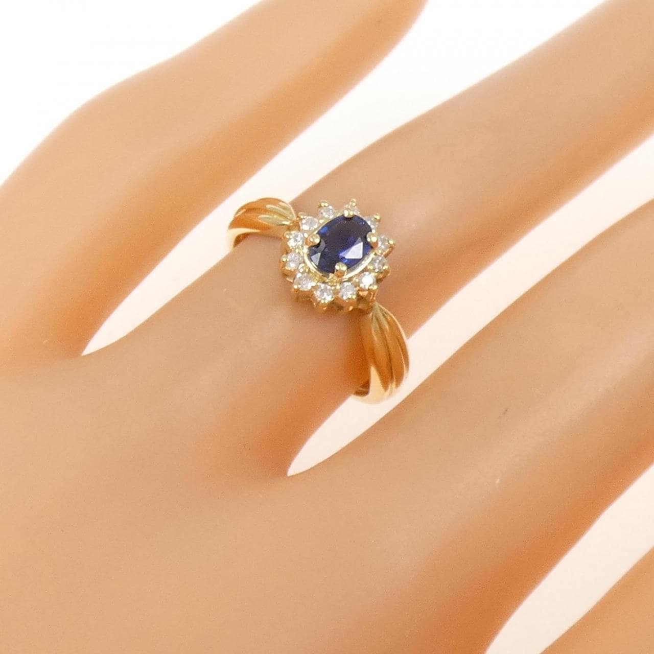 18KYG sapphire ring