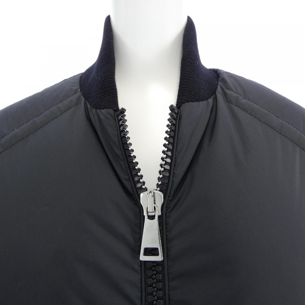モンクレール MONCLER JUCAR ダウンジャケット