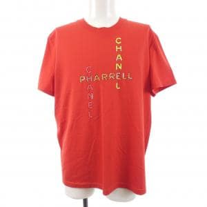 シャネル CHANEL PHARRELL WILLIAMS P61052K46833 Tシャツ