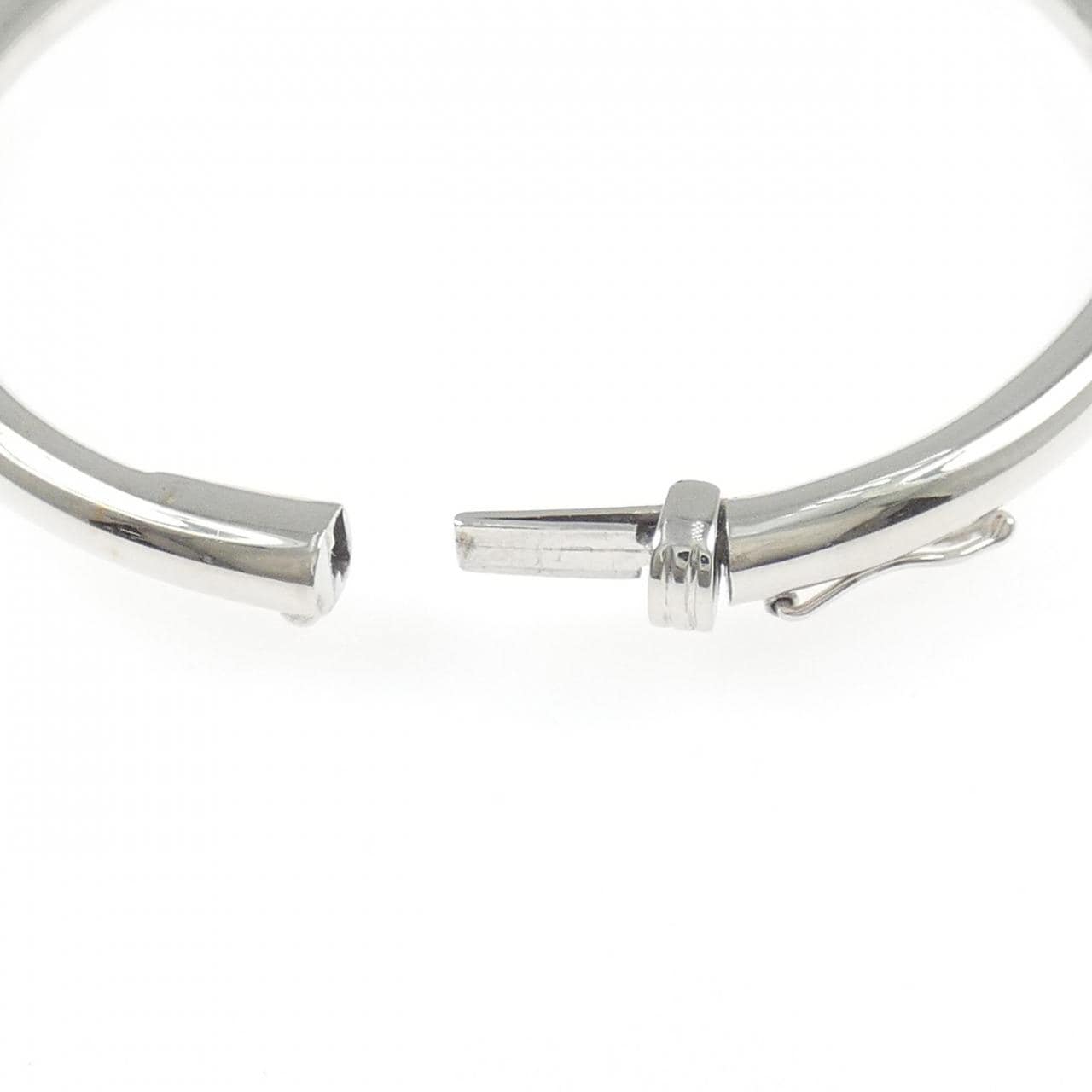 K18WG エメラルド バングル 1.50CT