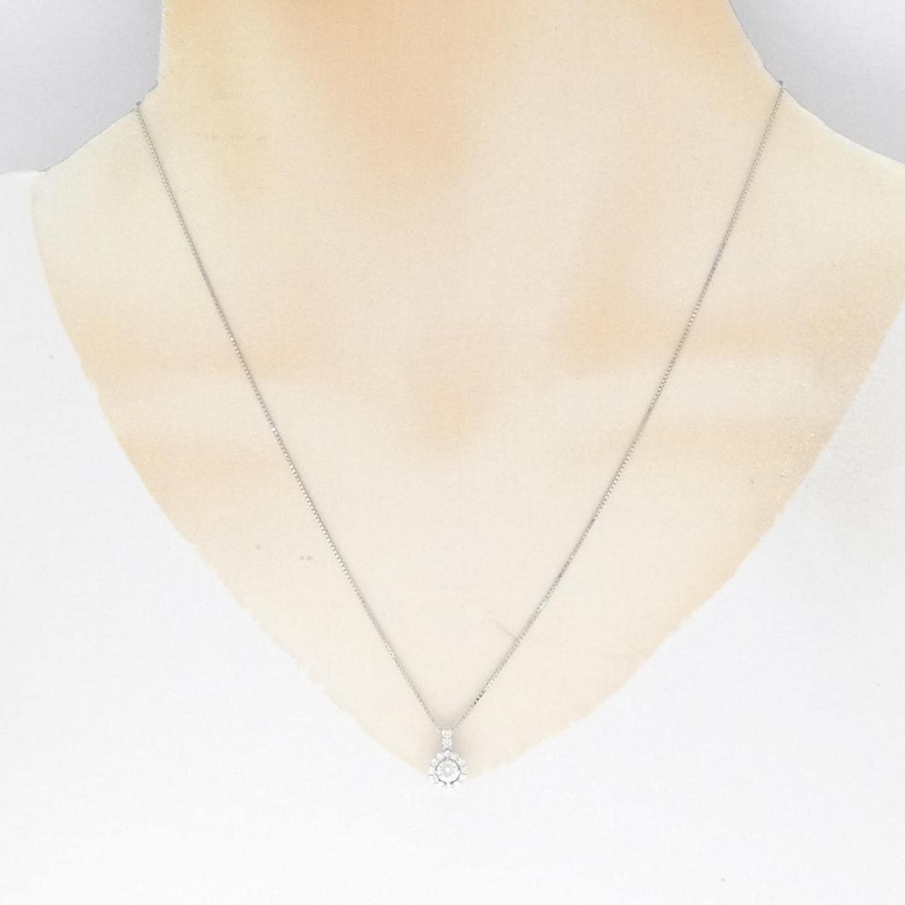 [BRAND NEW] PT Diamond Necklace 0.203CT E SI2 Good
