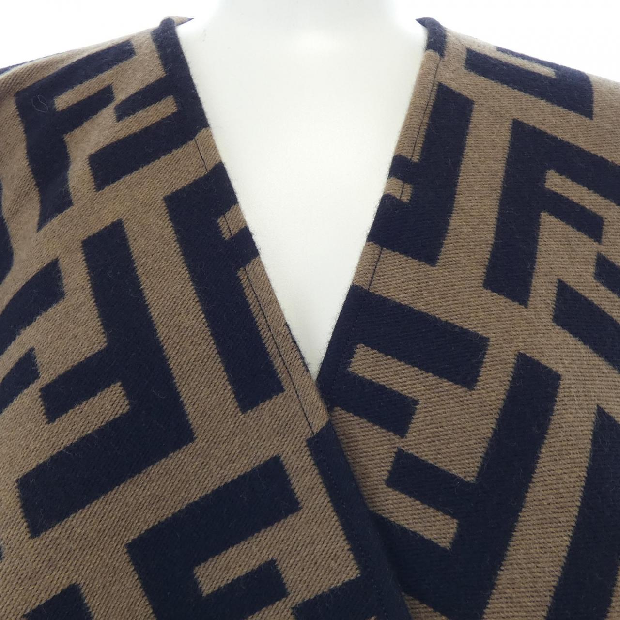 フェンディ FENDI ケープ