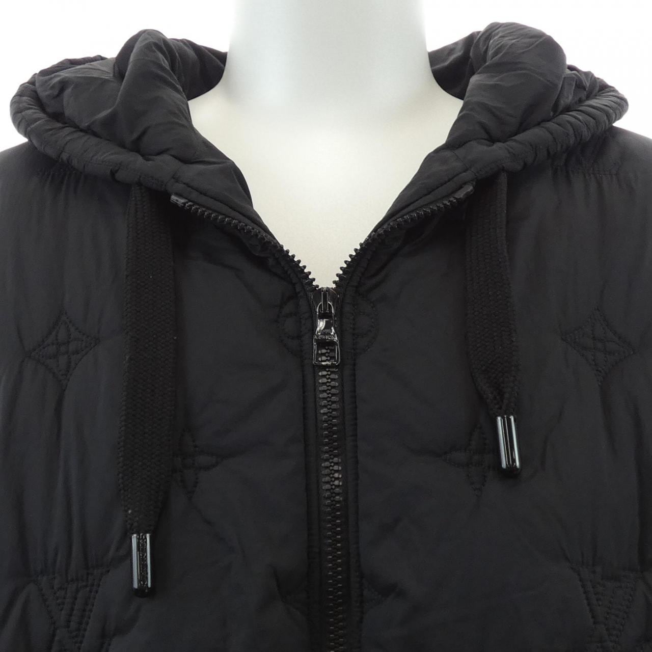ルイヴィトン LOUIS VUITTON モノグラムキルテッドフーデッドブルゾン HQB44WDGD ジャケット