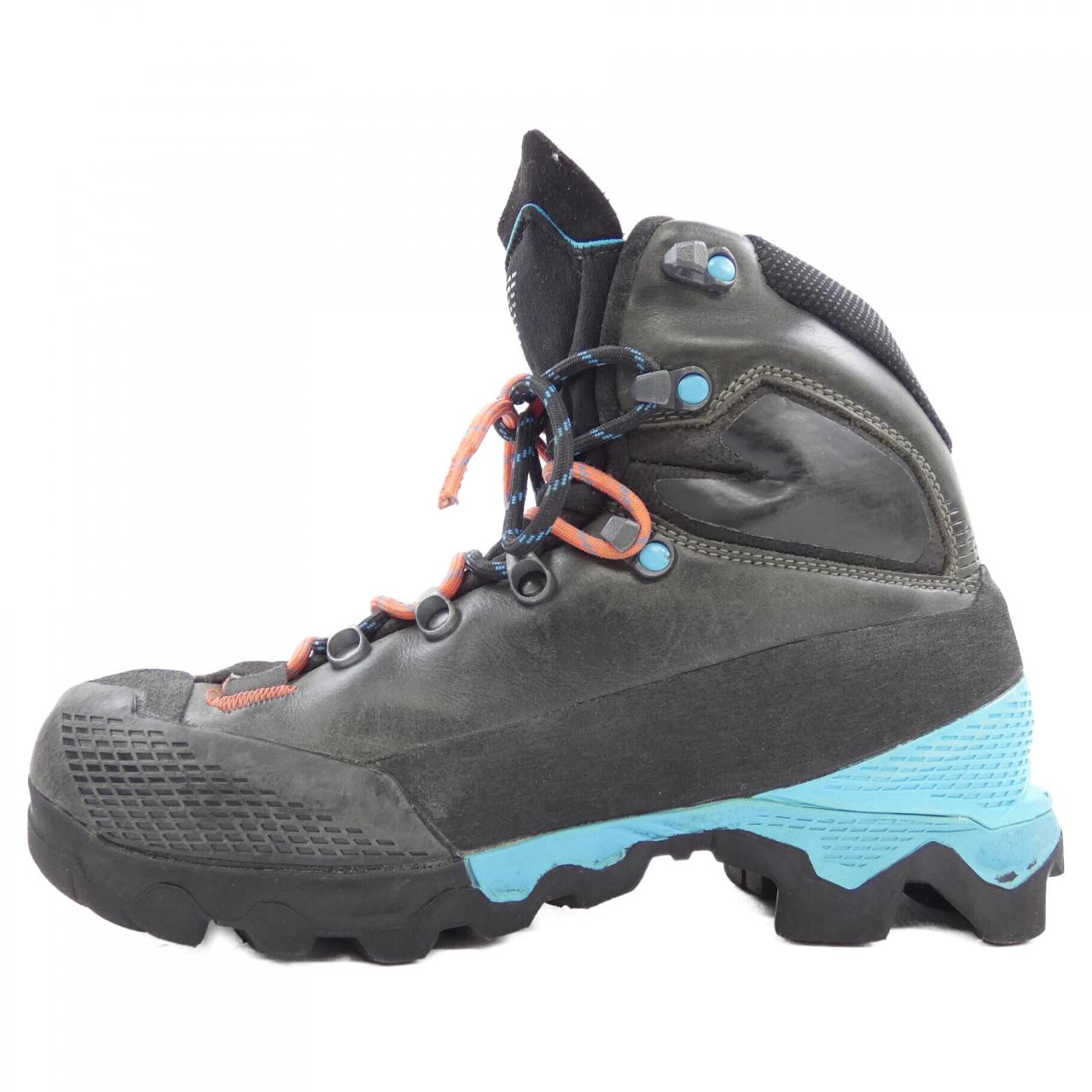 LA SPORTIVA ブーツ