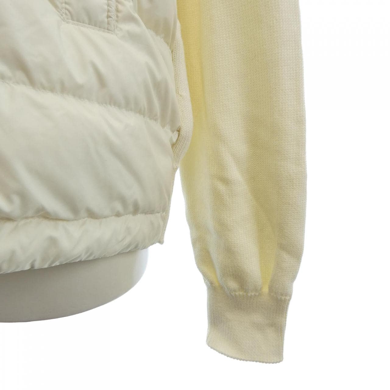 モンクレール MONCLER 10919B00020 ダウンジャケット