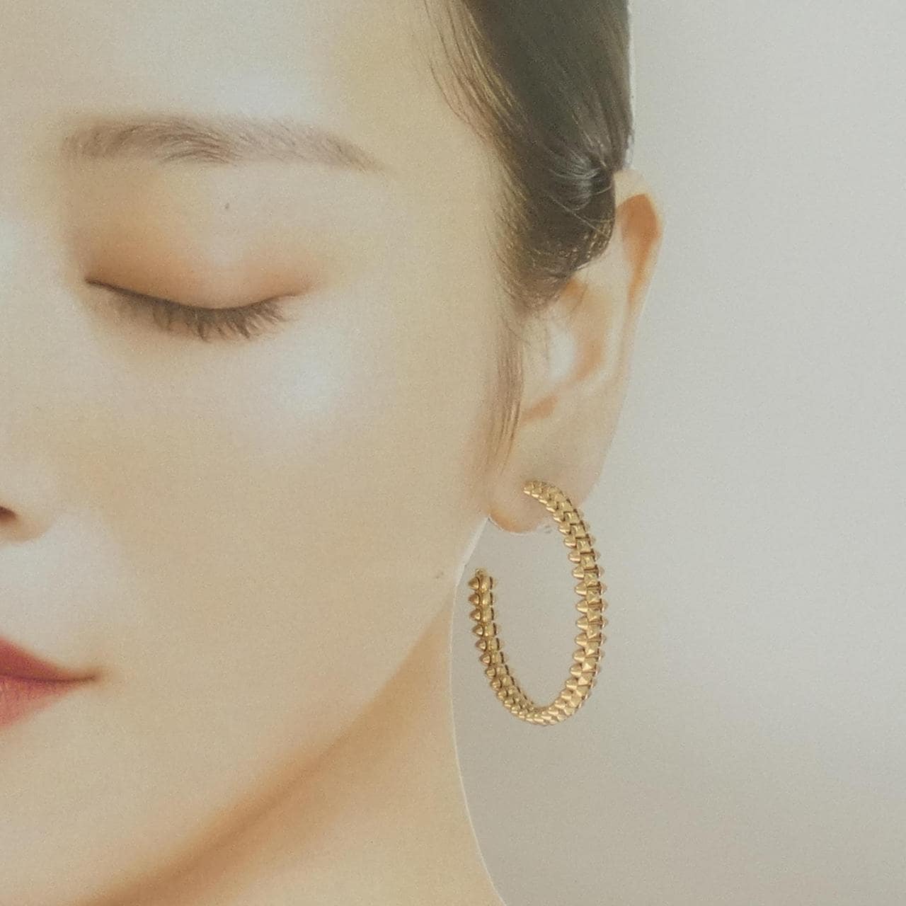 カルティエ クラッシュ フープ スモール ピアス