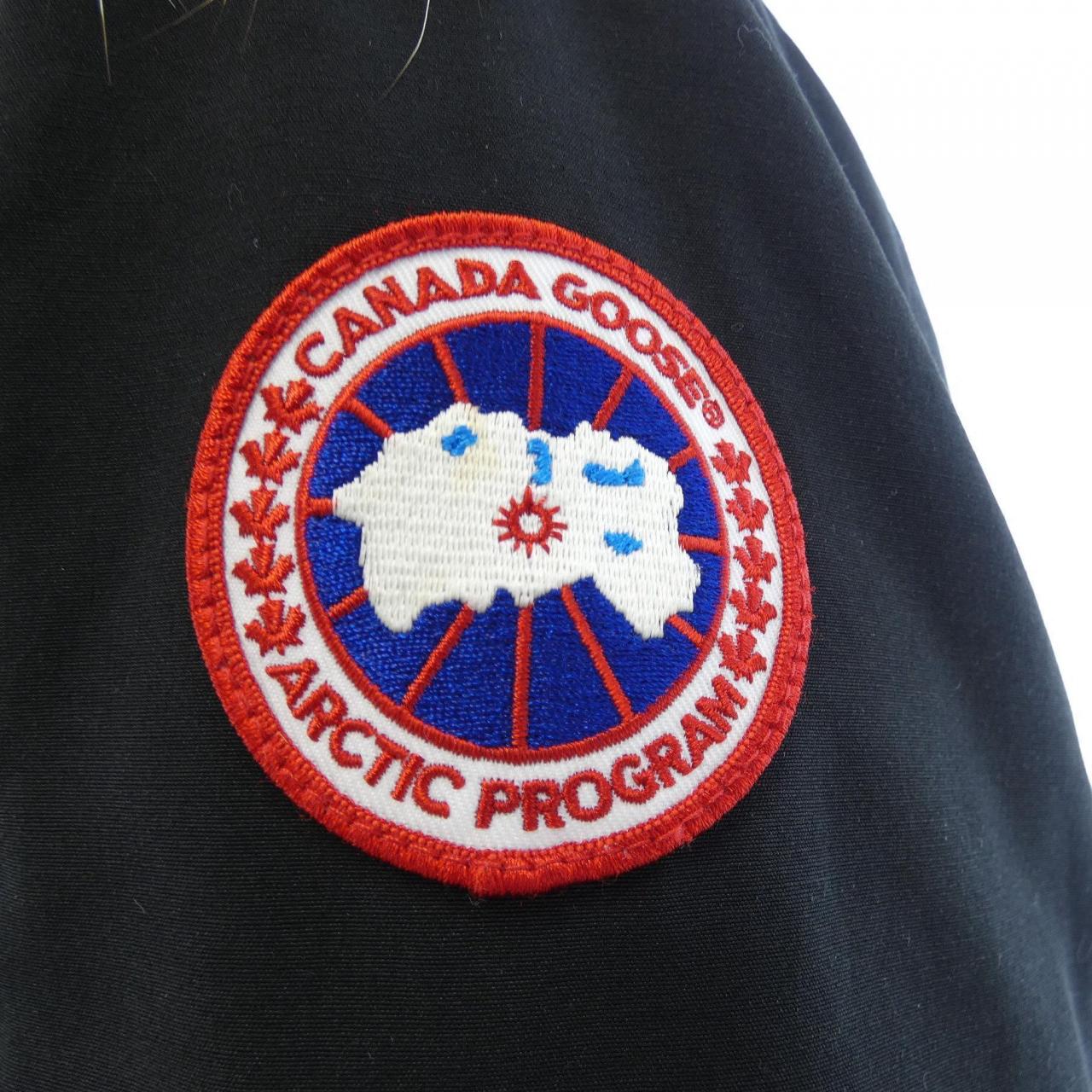 カナダグース CANADA GOOSE ダウンジャケット