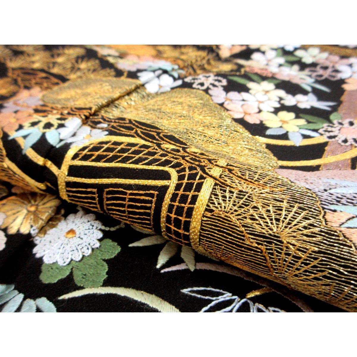 【未使用品】留袖　刺繍加工　片喰