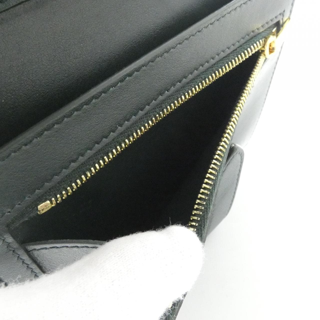 セリーヌ ミディアム ストラップ ウォレット 10B643BFP 財布