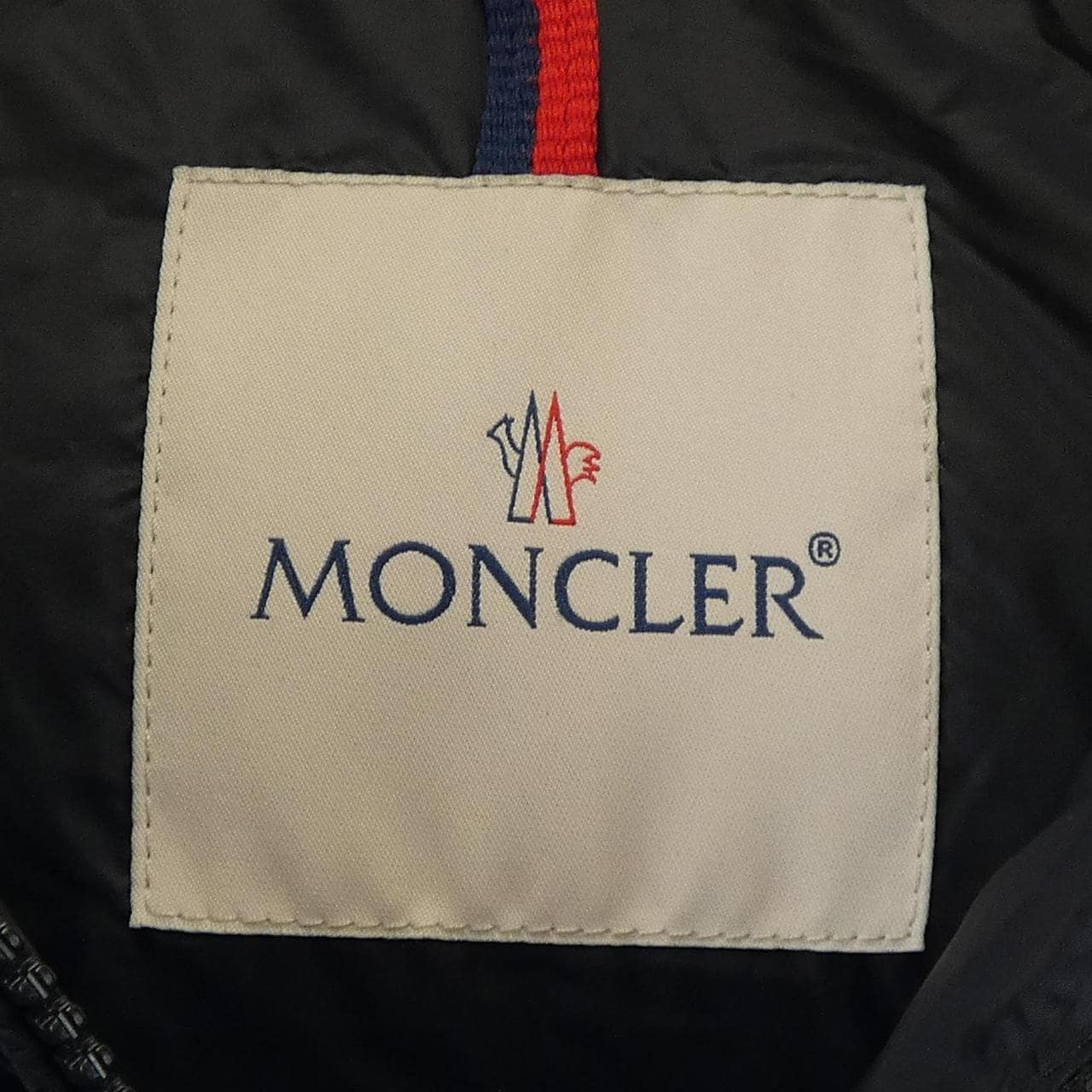 モンクレール MONCLER ダウンジャケット