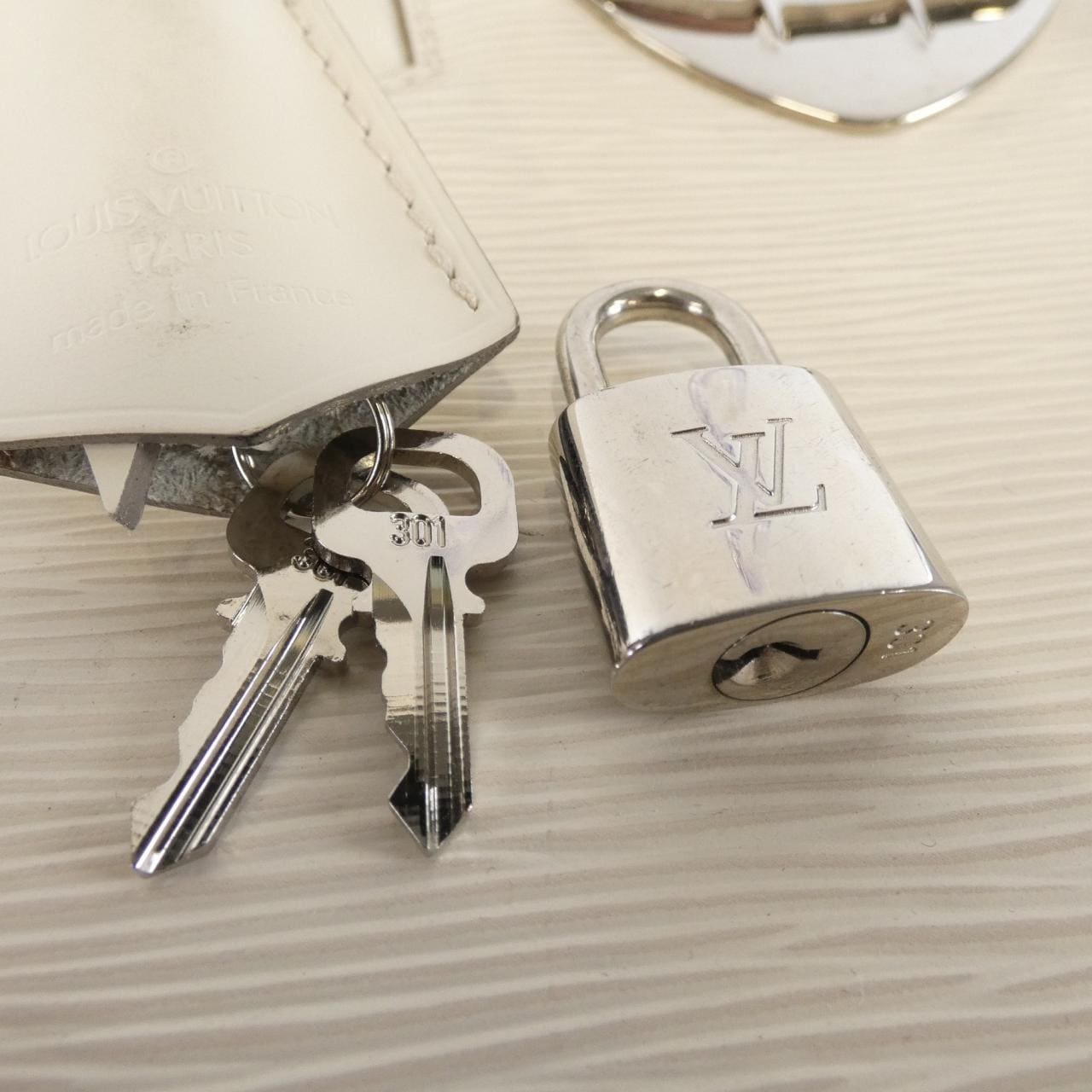 ルイヴィトン エピ ボーリング モンテーニュ GM M5931J バッグ