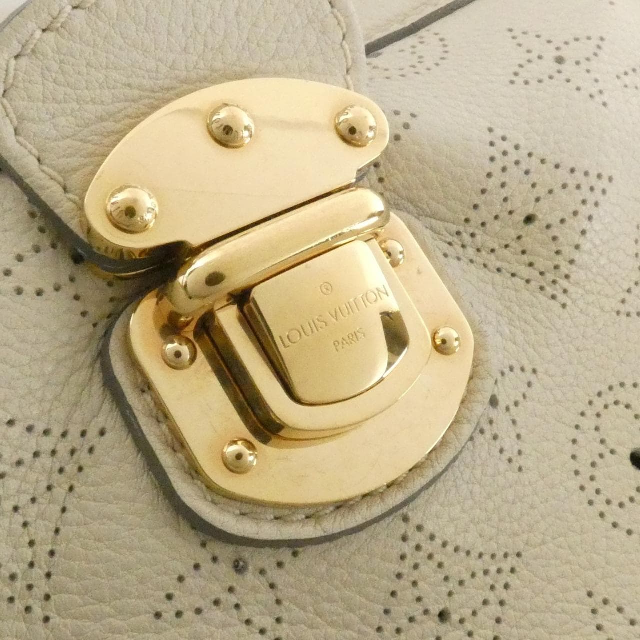 ルイヴィトン マヒナ シールス MM M93078 バッグ