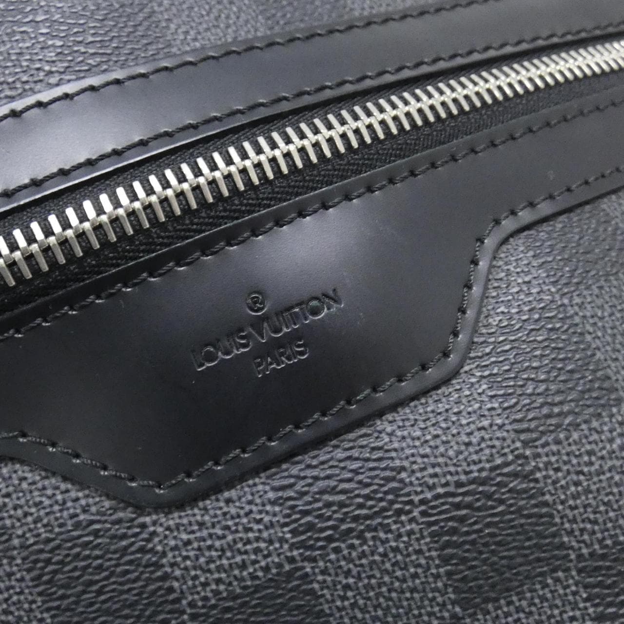 ルイヴィトン ダミエ グラフィット トマス N58028 ショルダーバッグ