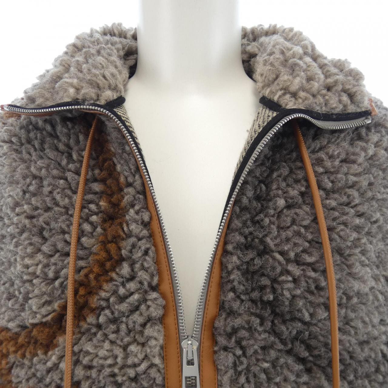 LOEWE字谜ANAGRAM H526Y02X15马甲