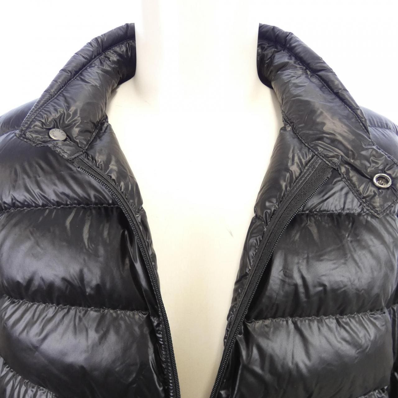 モンクレール MONCLER ダウンジャケット