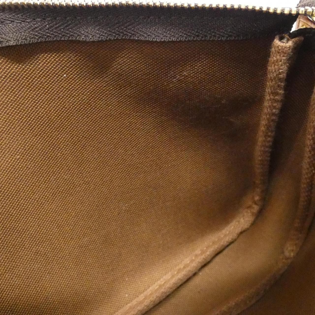 ルイヴィトン モノグラム グラフィティ ポシェット アクセソワール M92191 アクセサリーポーチ