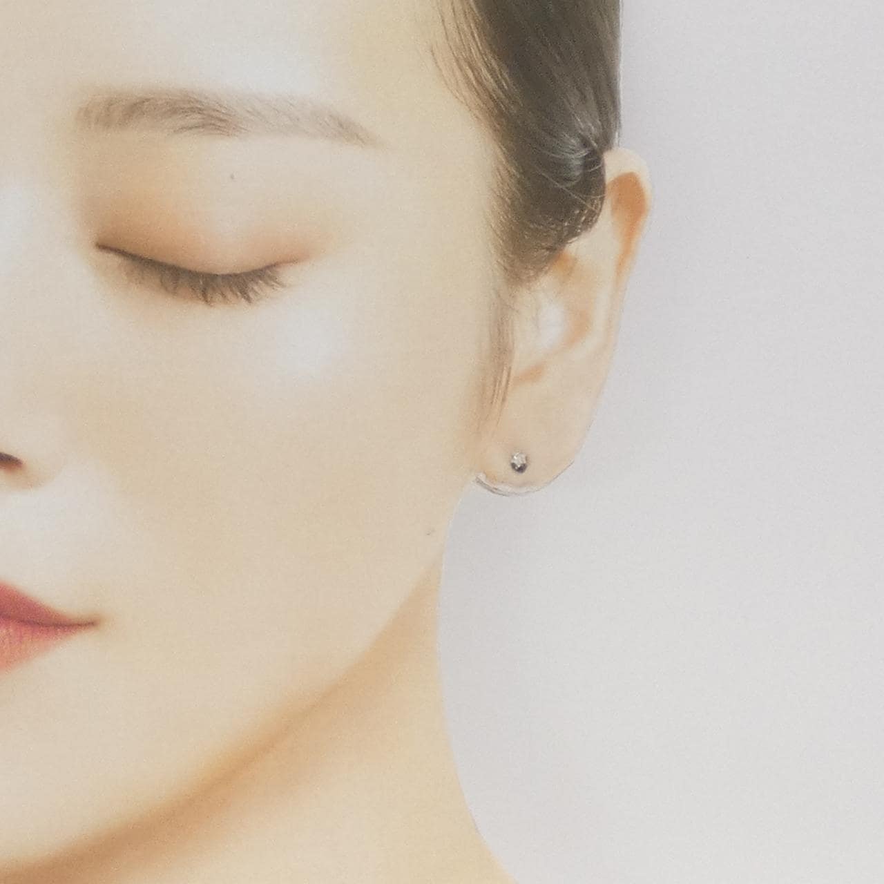 PT900 ソリティア ダイヤモンド ピアス 0.10CT