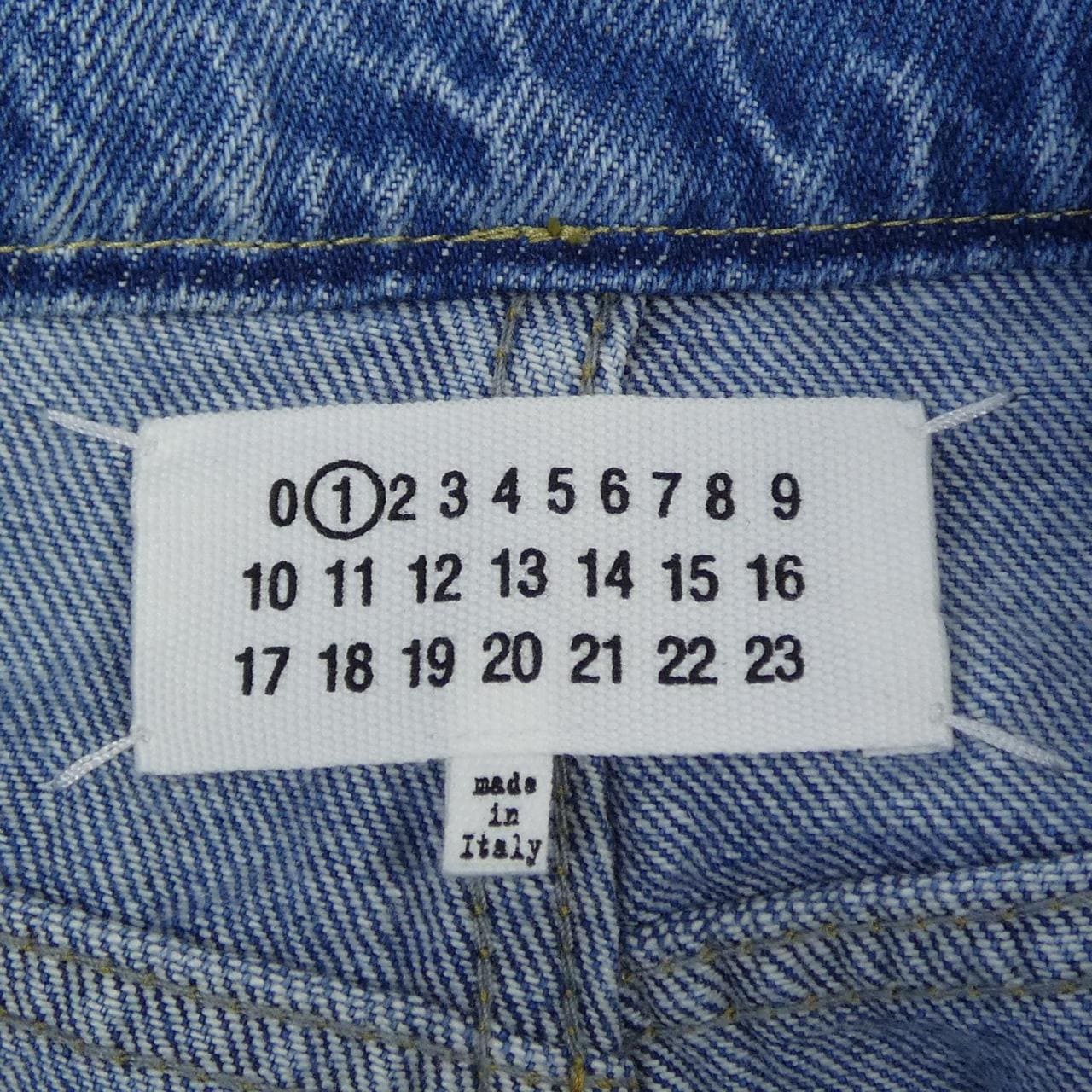 メゾンマルジェラ Maison Margiela スラッシュディテール S51LA0051 ジーンズ