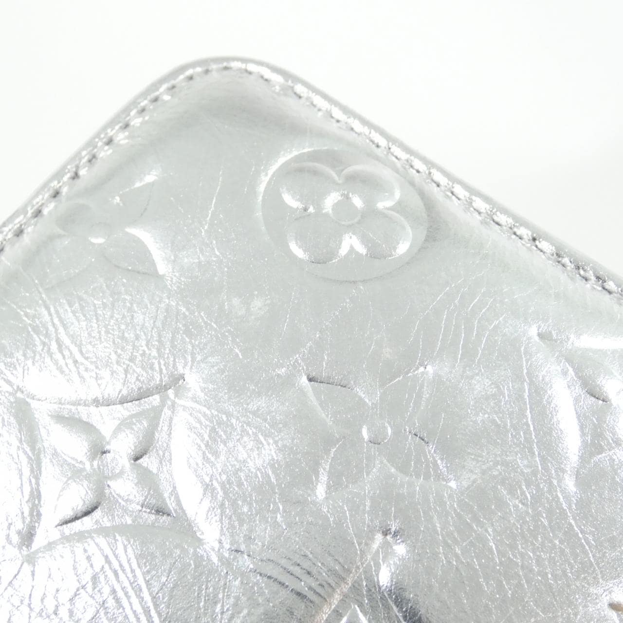 ルイヴィトン モノグラム クッサン(LV SKI) ジッピー ウォレット M26771 財布