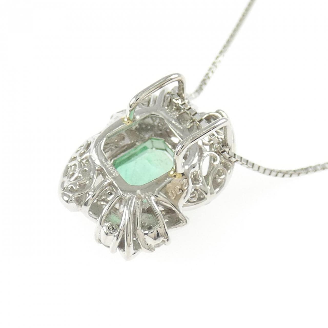PT900/PT850 エメラルド ネックレス 2.38CT