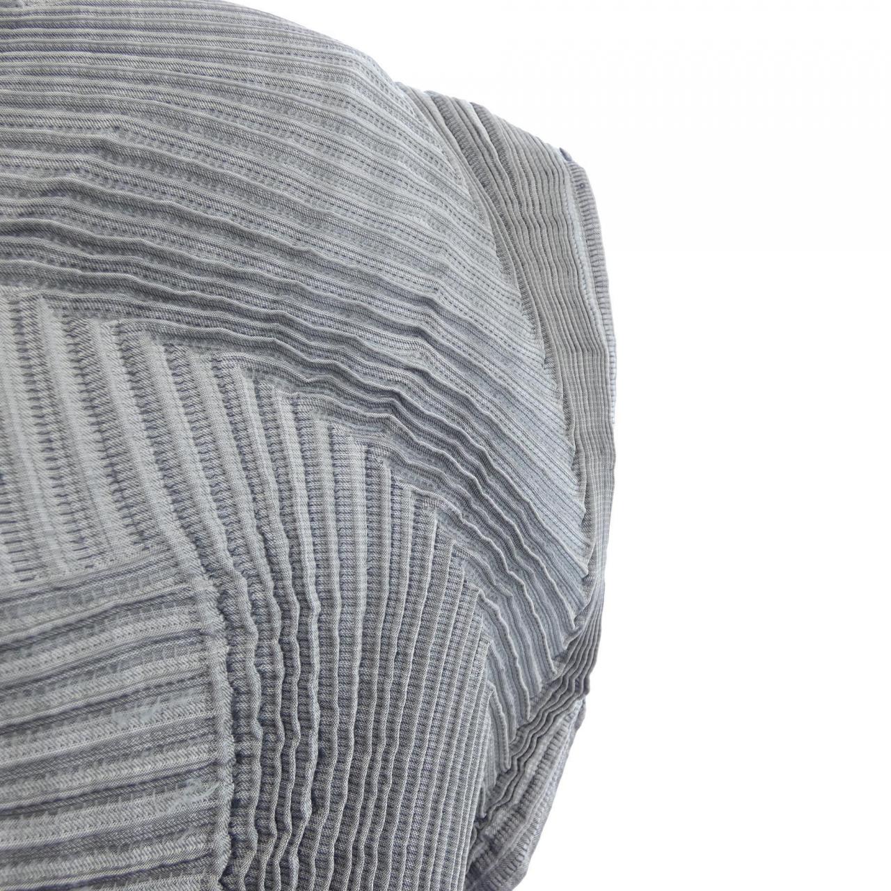 イッセイミヤケ ISSEY MIYAKE IM93FJ029 トップス