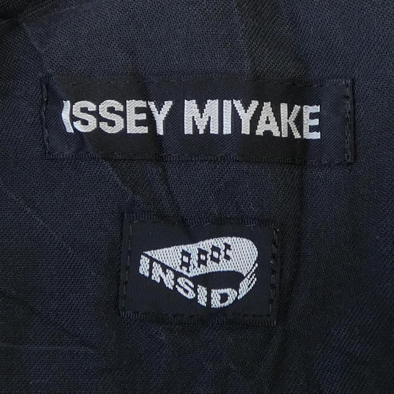 イッセイミヤケ ISSEY MIYAKE ME01FF046 パンツ