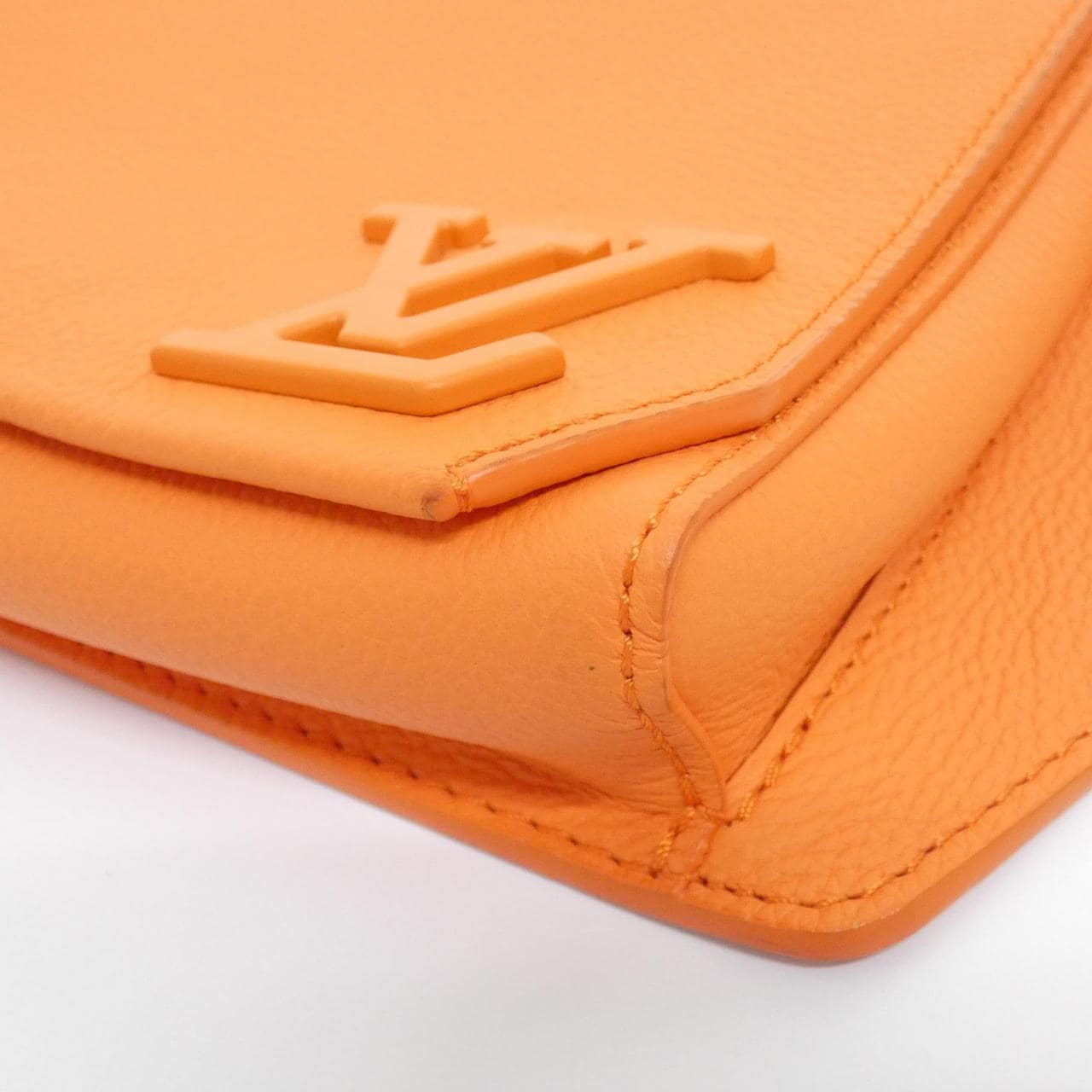 LOUIS VUITTON LV Aerogram Takeoff Off Sling M59625 肩背包