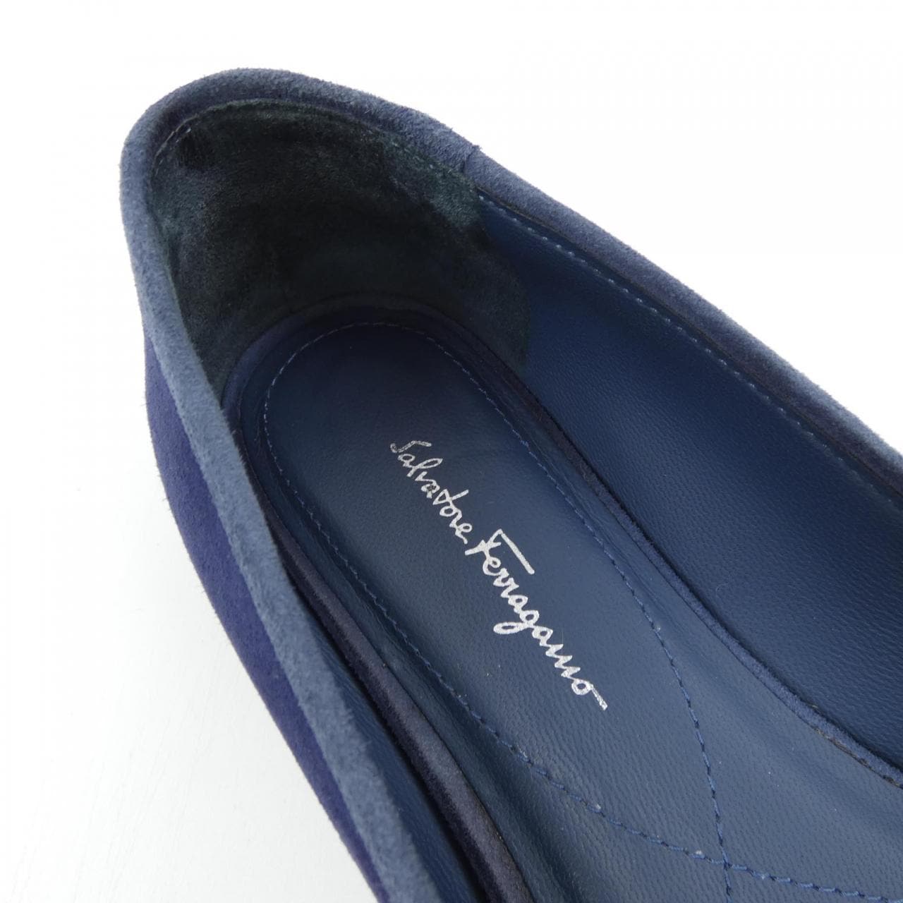 サルヴァトーレフェラガモ SALVATORE FERRAGAMO フラットシューズ