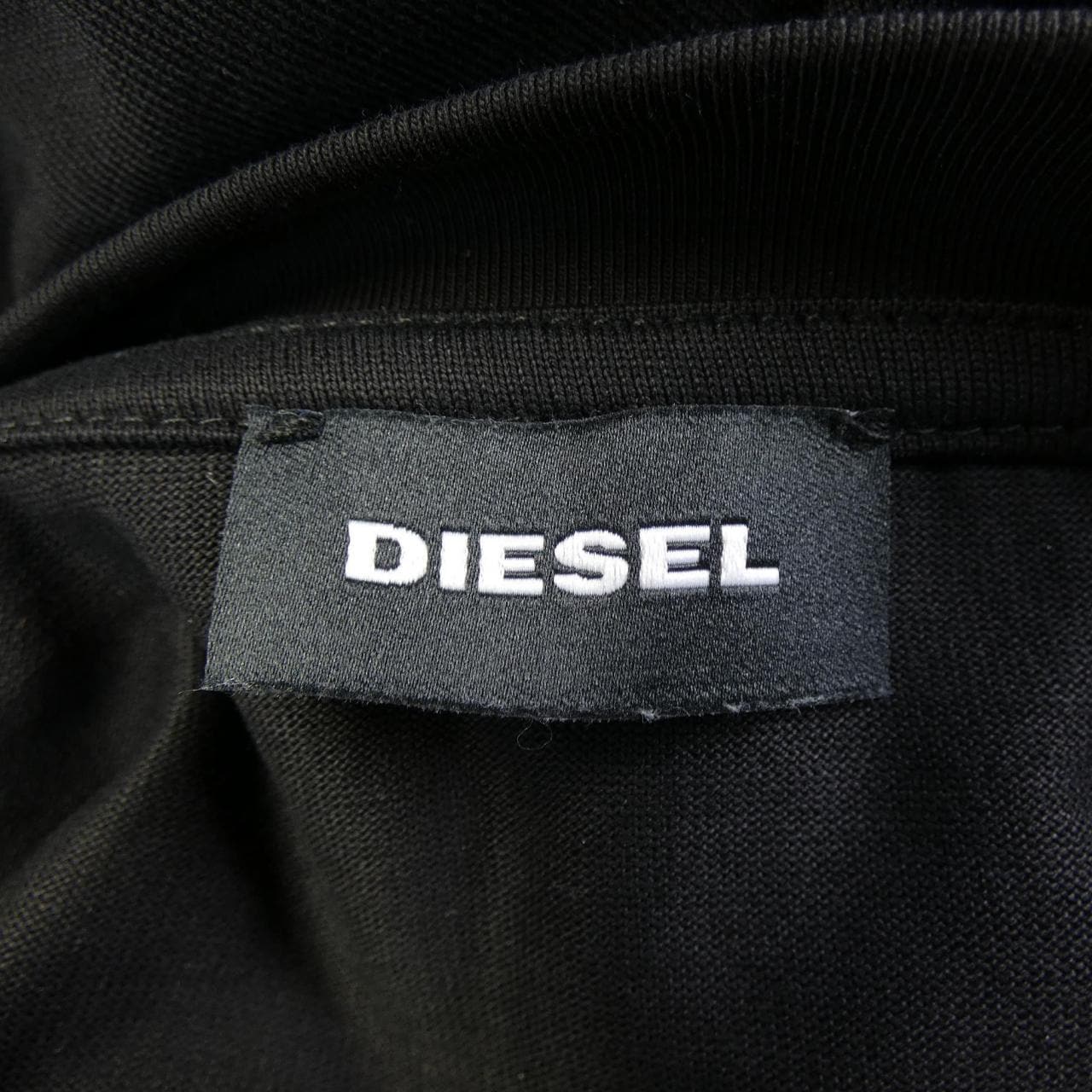 ディーゼル DIESEL RN93243　CA25594 Tシャツ