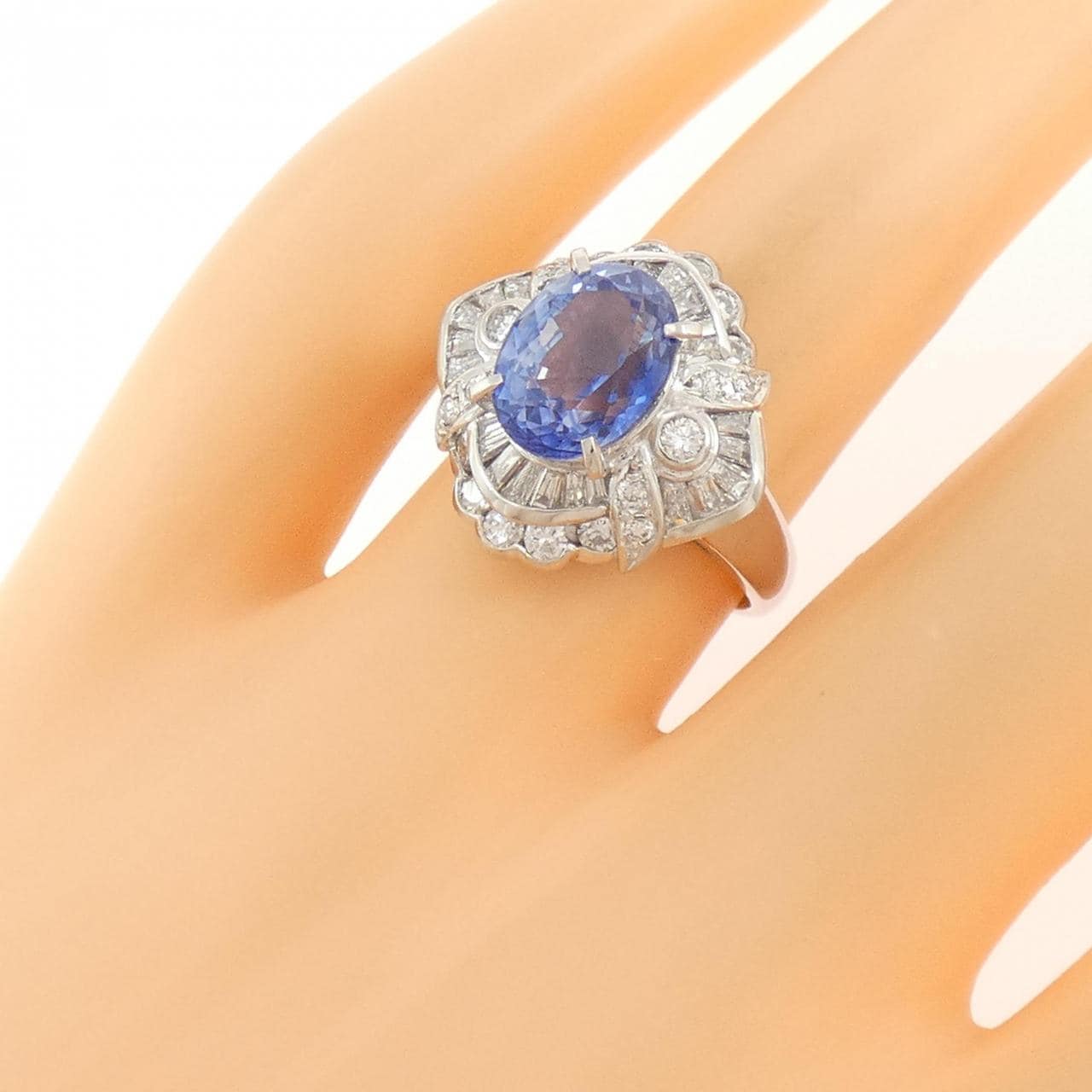 PT900 サファイヤ リング 3.17CT