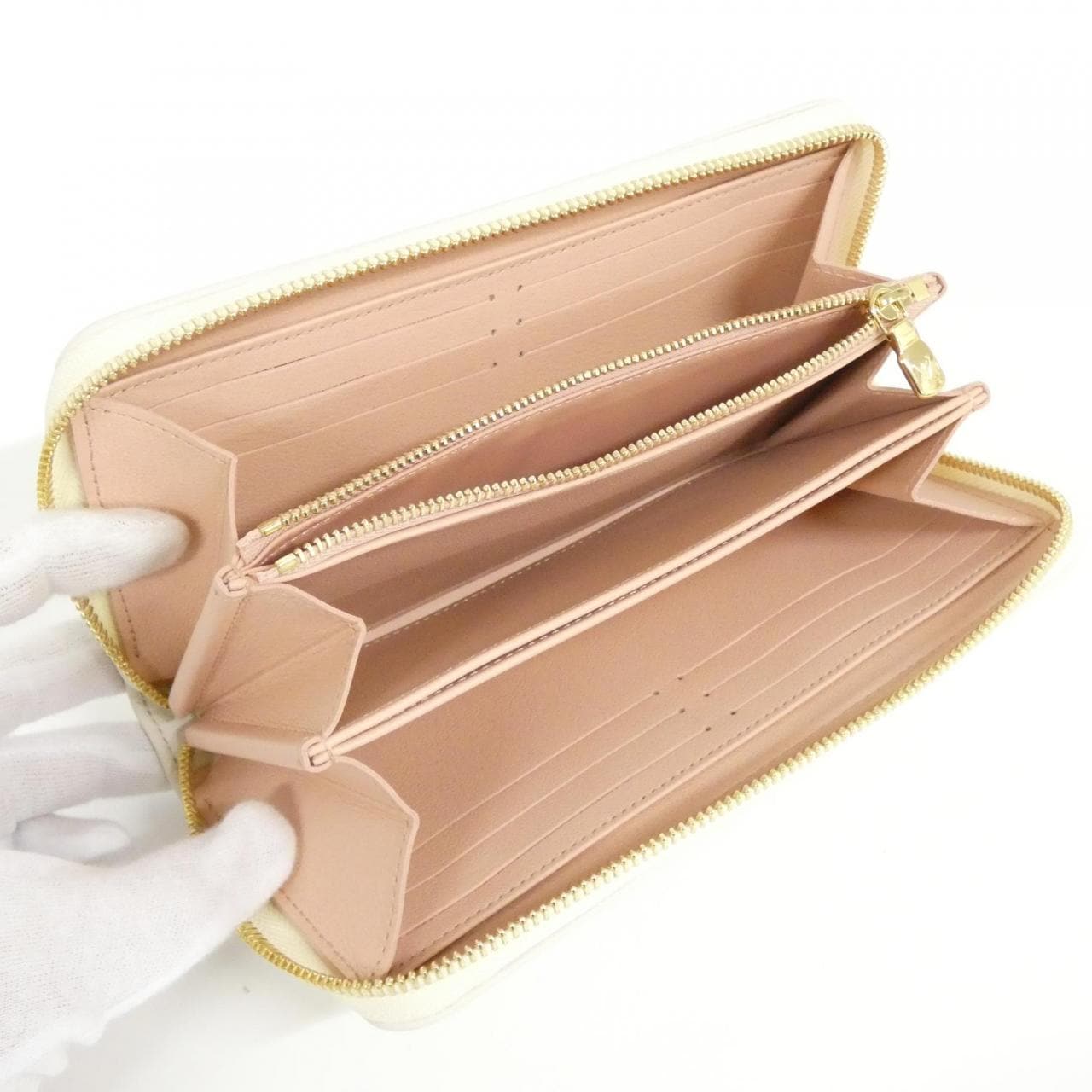 ルイヴィトン クッサン ジッピー ウォレット M82290 財布