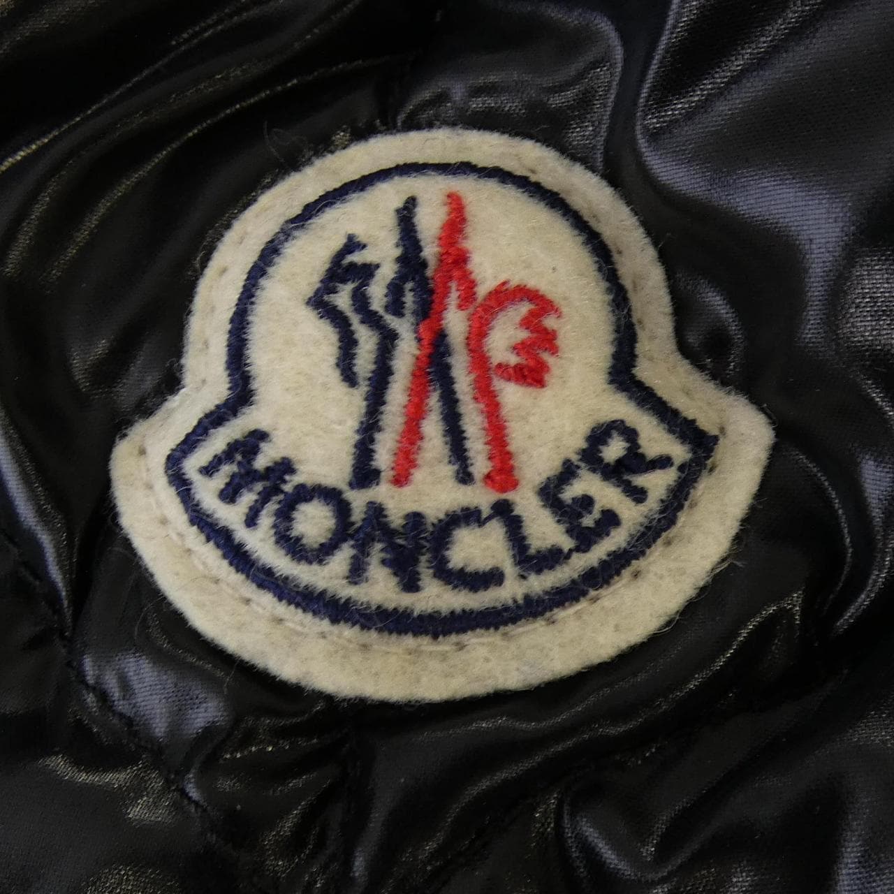 モンクレール MONCLER AKEBIA ダウンジャケット