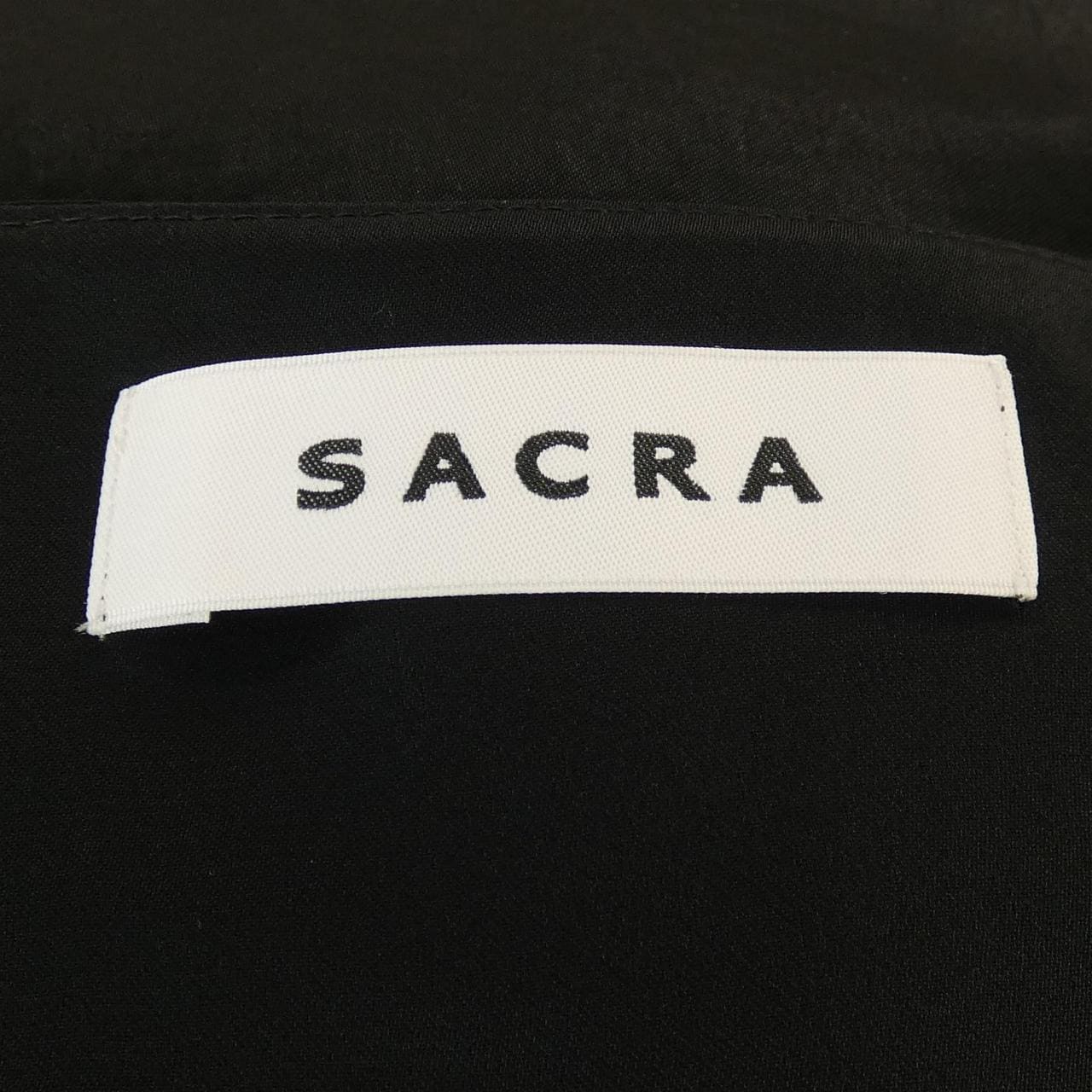 サクラ SACRA トップス