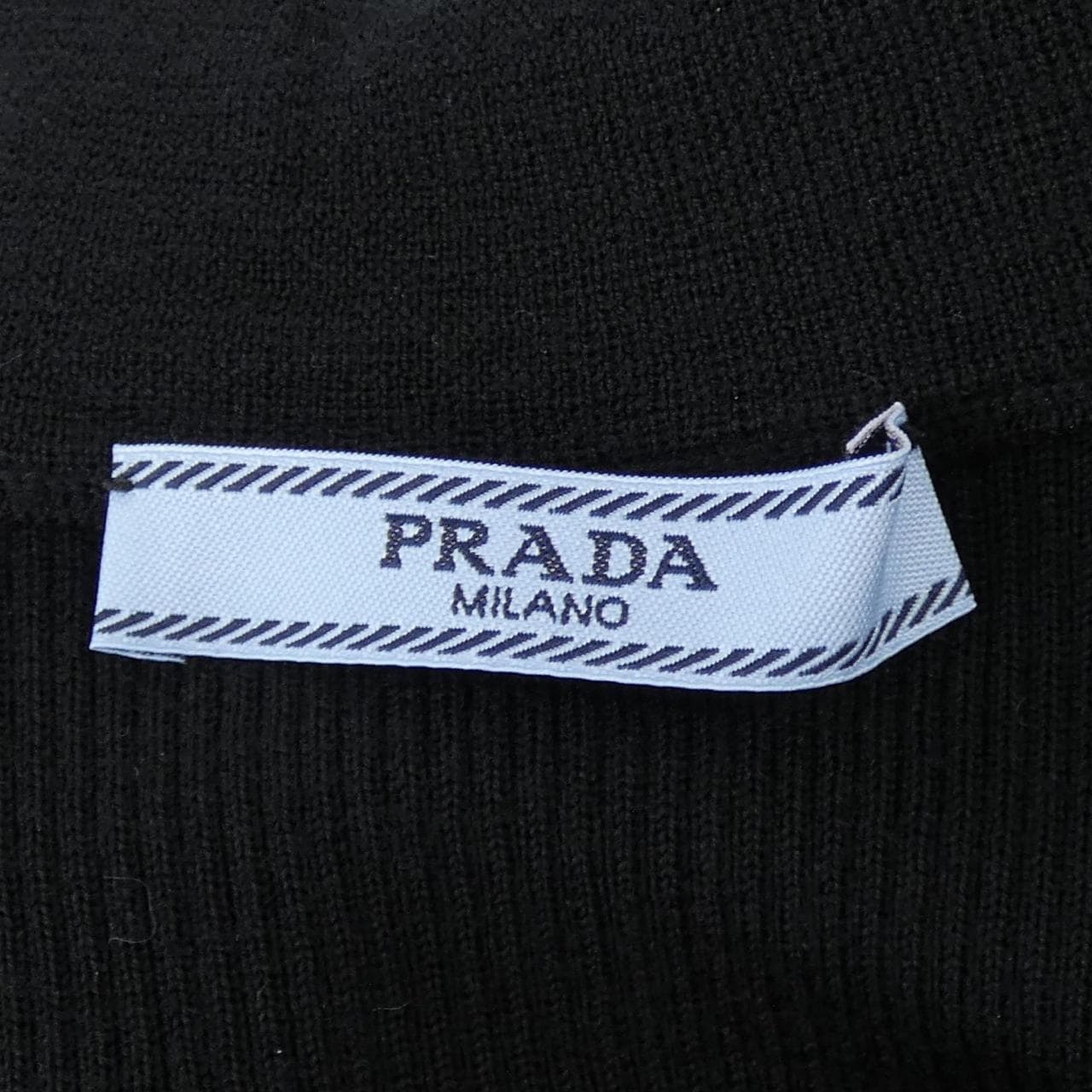 プラダ PRADA トライアングルロゴ P26567 SOOO 18PX ニット