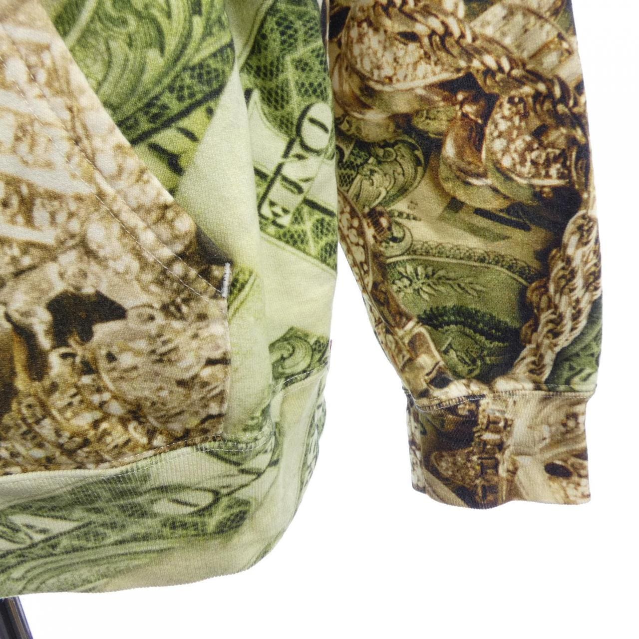シュプリーム SUPREME パーカー