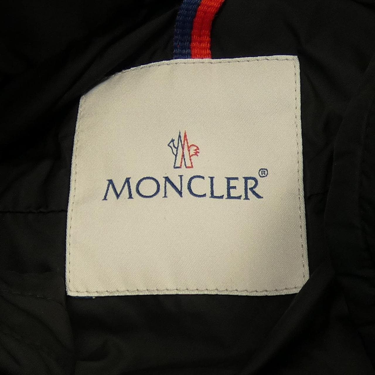 モンクレール MONCLER ダウンジャケット