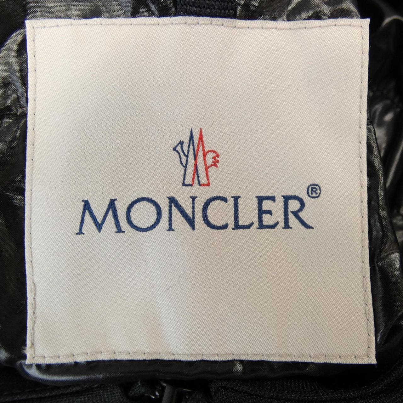 MONCLER蒙克勒羽绒服