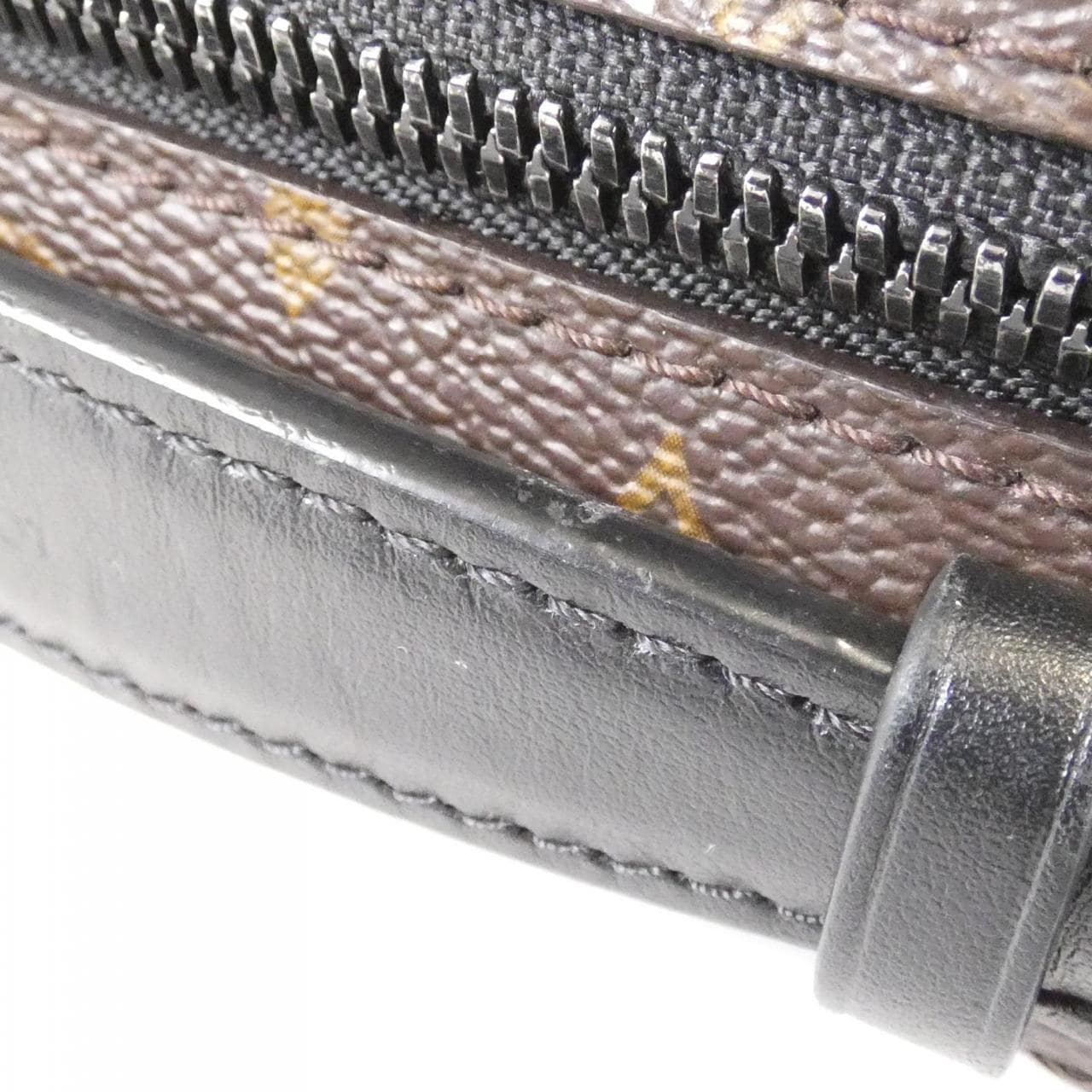 LOUIS VUITTON Monogram Macassar Handle Soft Trunk M45935 单肩包